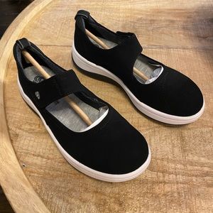 NEW Arla Air Clark’s